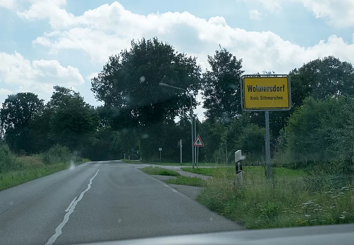 Ortsschild Wolmersdorf